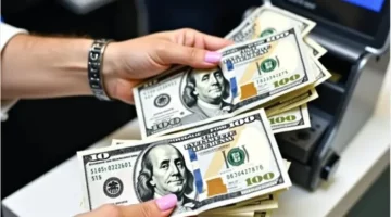 ارتفاع مفاجئ.. سعر الدولار يرتفع في البنوك والسوق الموازية بنهاية تعاملات 19 نوفمبر 2025